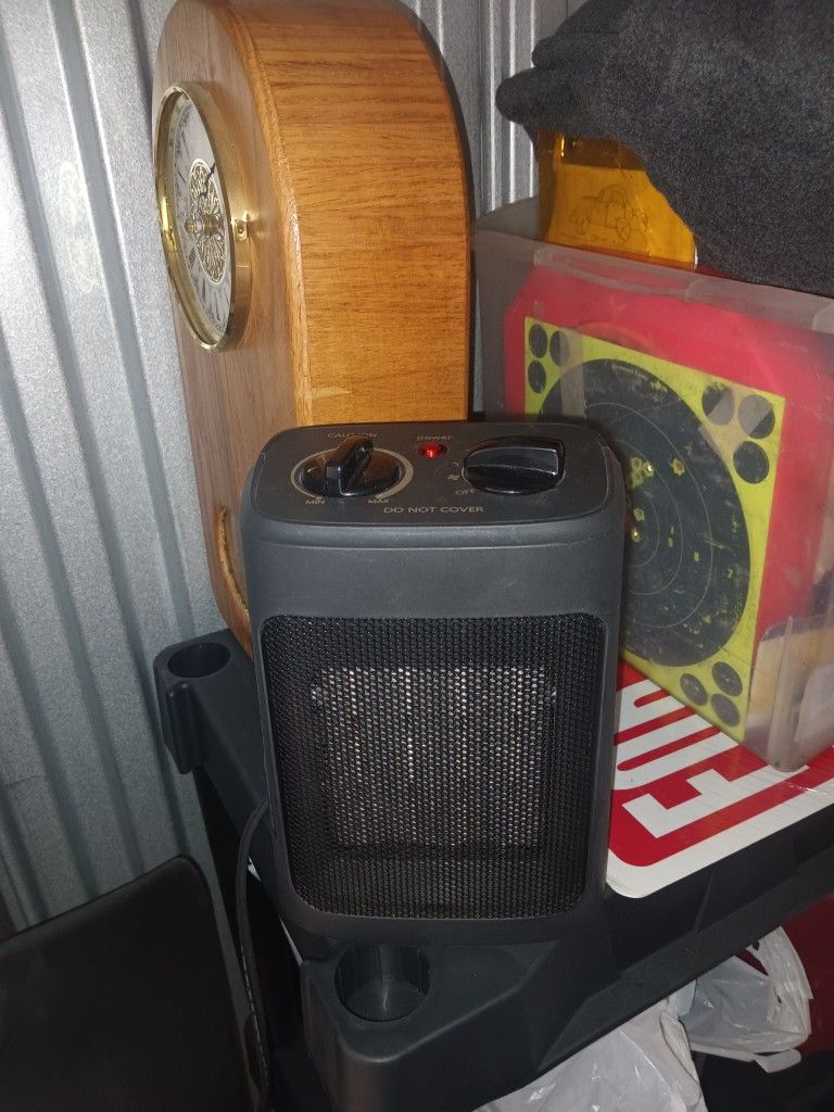 Space Heater- Mainstays 1500W Ceramic