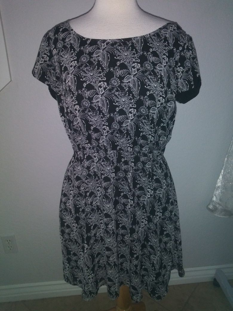 Womens large summer dress with pockets