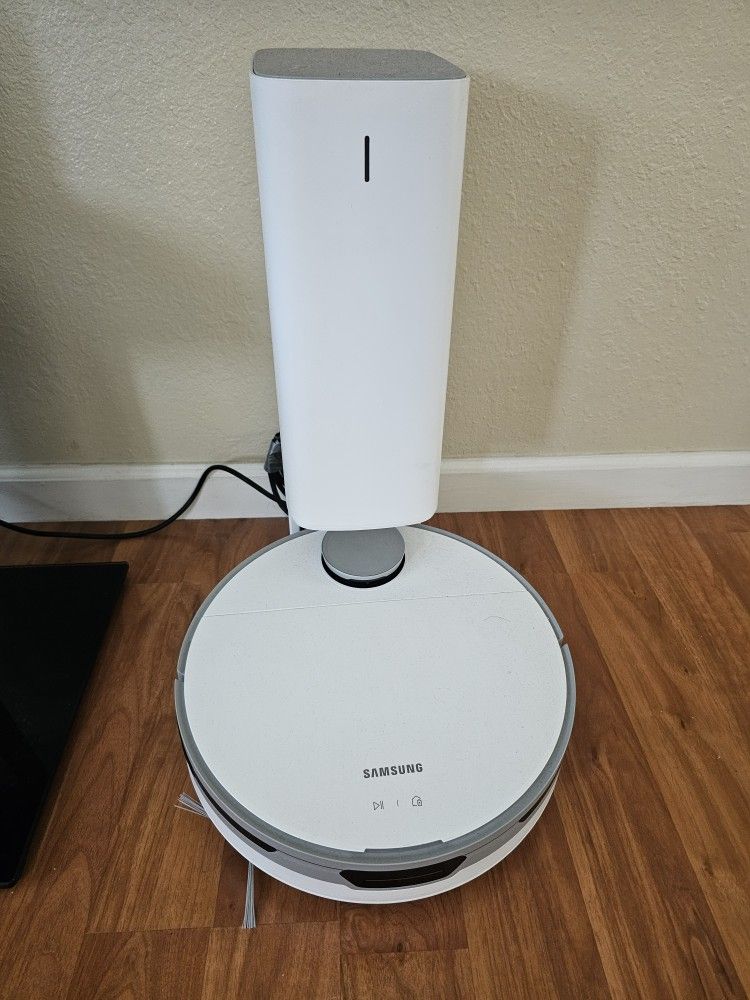 Samsung Jet Bot+ Robot Vacuum with Clean Station