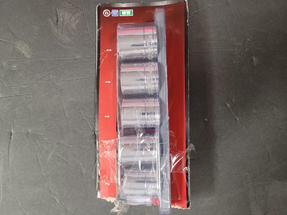 Husky 1/2" Drive Metric Large Socket Set (25mm. 27mm, 29mm, 30mm, 32mm)