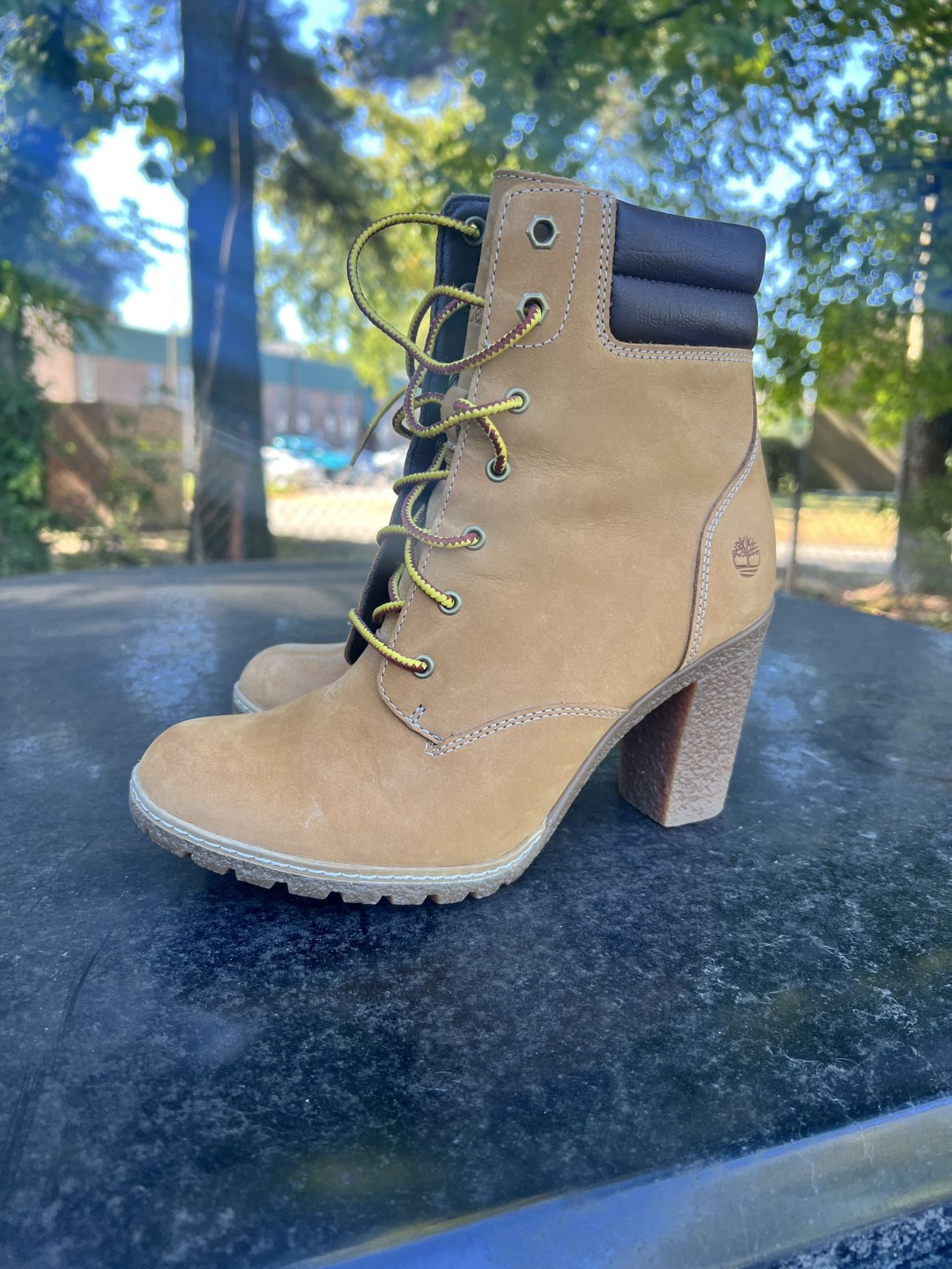 Size 8 Timberland Boots