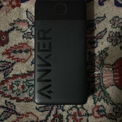 Anker Portable Power Bank: Charging Block
