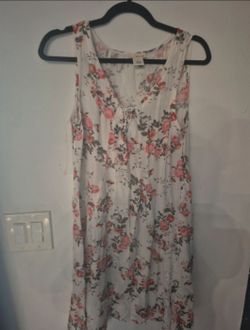 White Floral Sleeveless Midi Dress