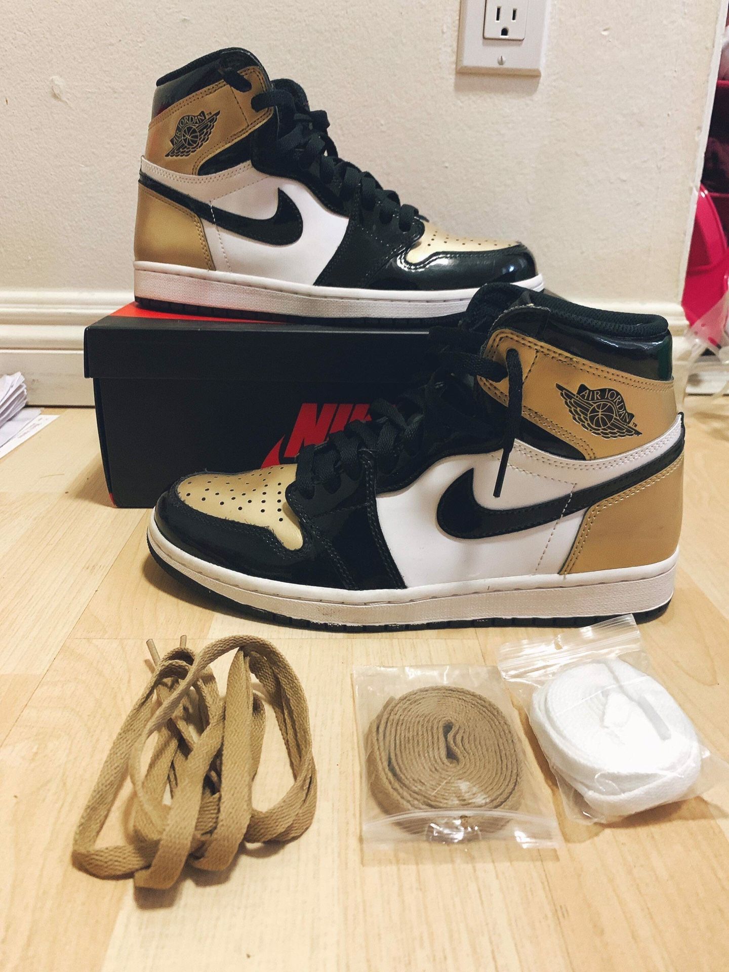 Air Jordan 1 Gold Toe US8