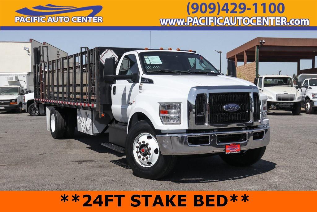 2022 Ford F-750 Diesel