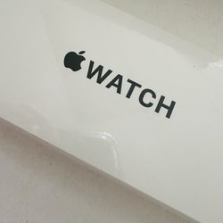 Apple Watch SE (1st Gen) [GPS 40mm] with Silver Aluminum Case Whitye Sport Band  New in box   