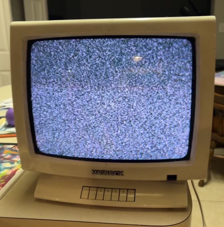 Magnavox 13 Inch TV RR1390