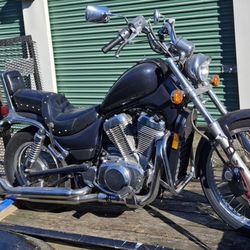 1993 Suzuki Intruder 