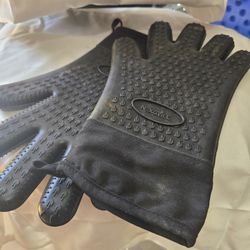 BBQ,Gloves.(black silicon). 