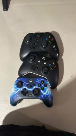 Lot of 3 Xbox Controllers