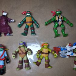 Teenage Mutant Ninja Turtles Action Figures Lot Of 7