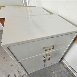 2 White Painted nightstands
