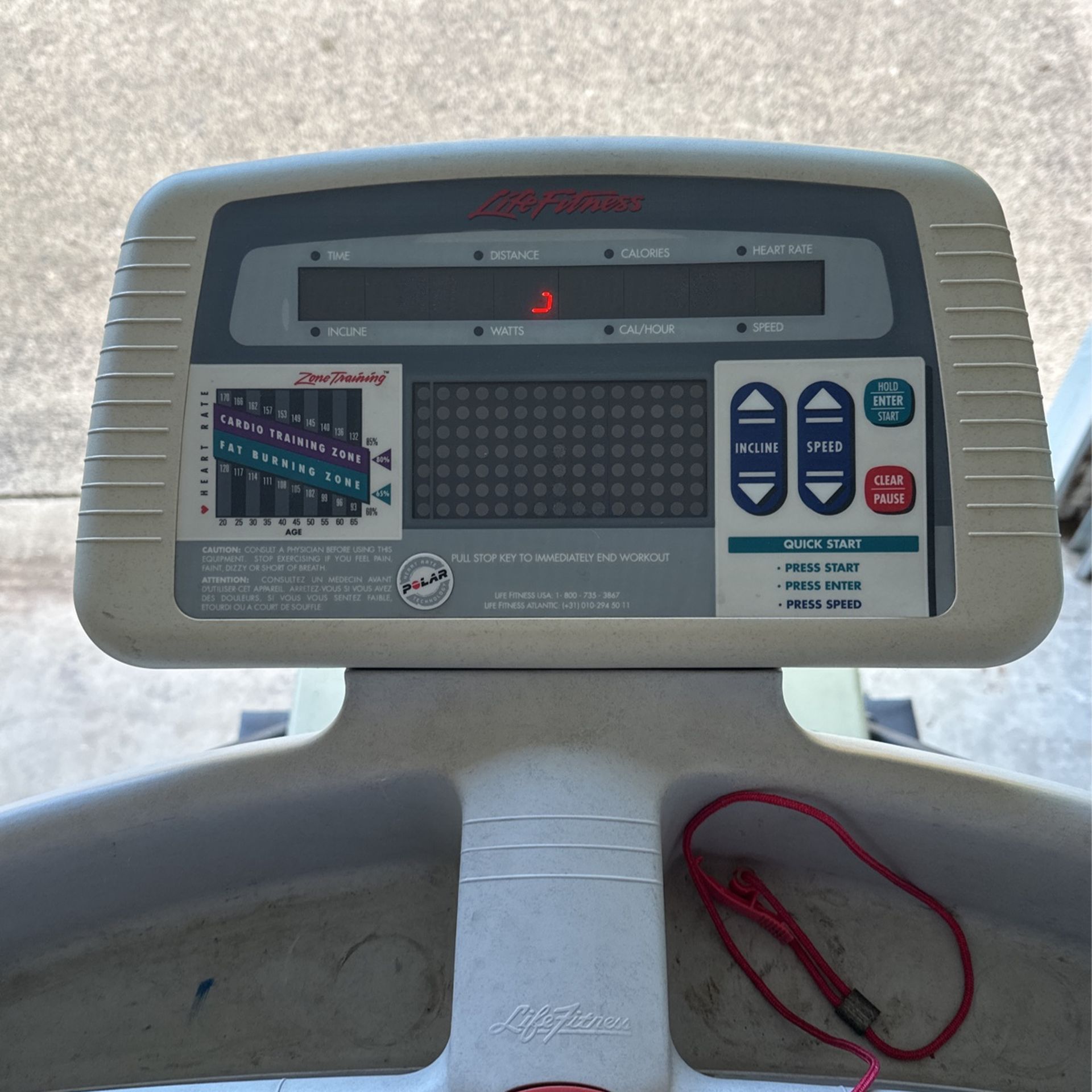 Life Fitness 5500HR Treadmill