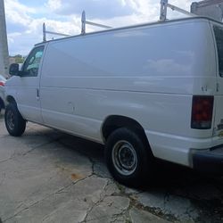 Complete Part Out 07 Ford E250 Super Duty 