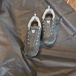 Size 7.5 Ladies Sketchers