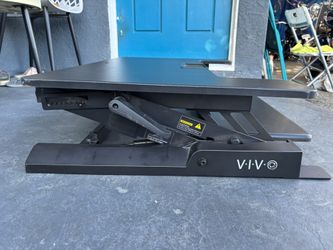 Adjustable Work Desktop