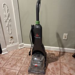 BISSELL Pet Carpet Cleaner, Works Great! PICK UP TODAY