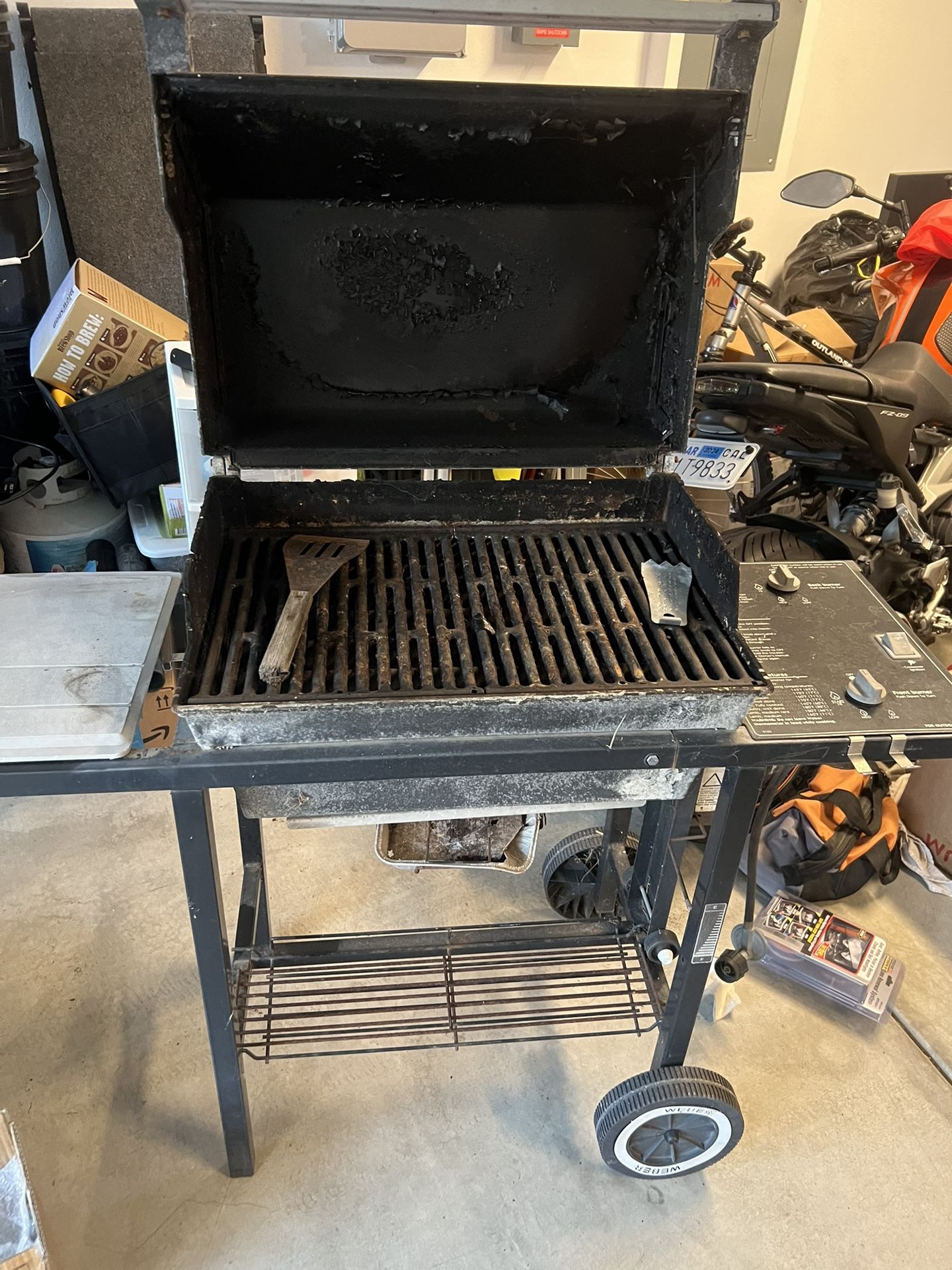 Weber Spirit 500 Gas grill for Sale in La Mesa, CA - OfferUp