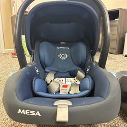 Mesa Max Baby Car Seat. NOA NAVY