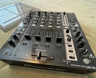 Pioneer DJM-750 Mixer