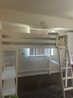 ‼️MUST GO BY 6/27 ‼️Children’s Twin Size Loft Bed