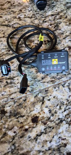 Pedal commander for GM trucks