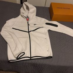 Nike Tech