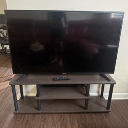 Sansung 55’ TV And Table $200