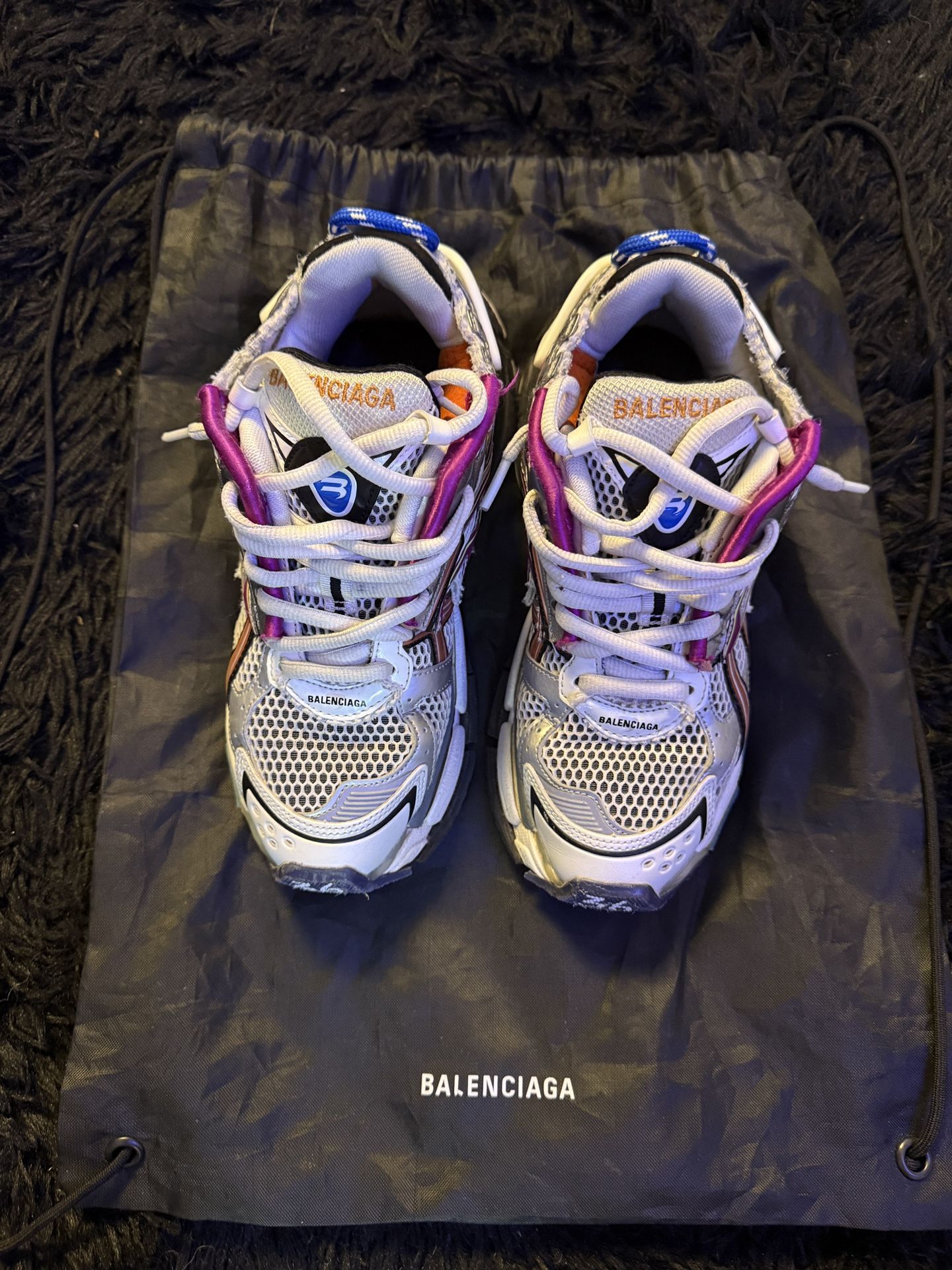 Track Runners