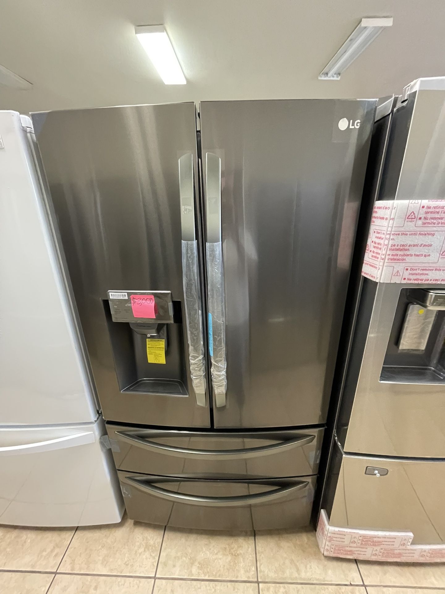 Lg ThinQ Dark Stainless Steel French Door Refrigerator 