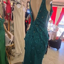 Size large dress strech  fabric ,used but good condition