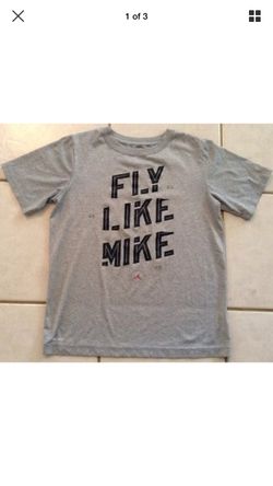 JORDAN Boys large gray shirt 12/13 yrs