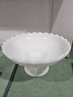Vintage Milk glass bowl