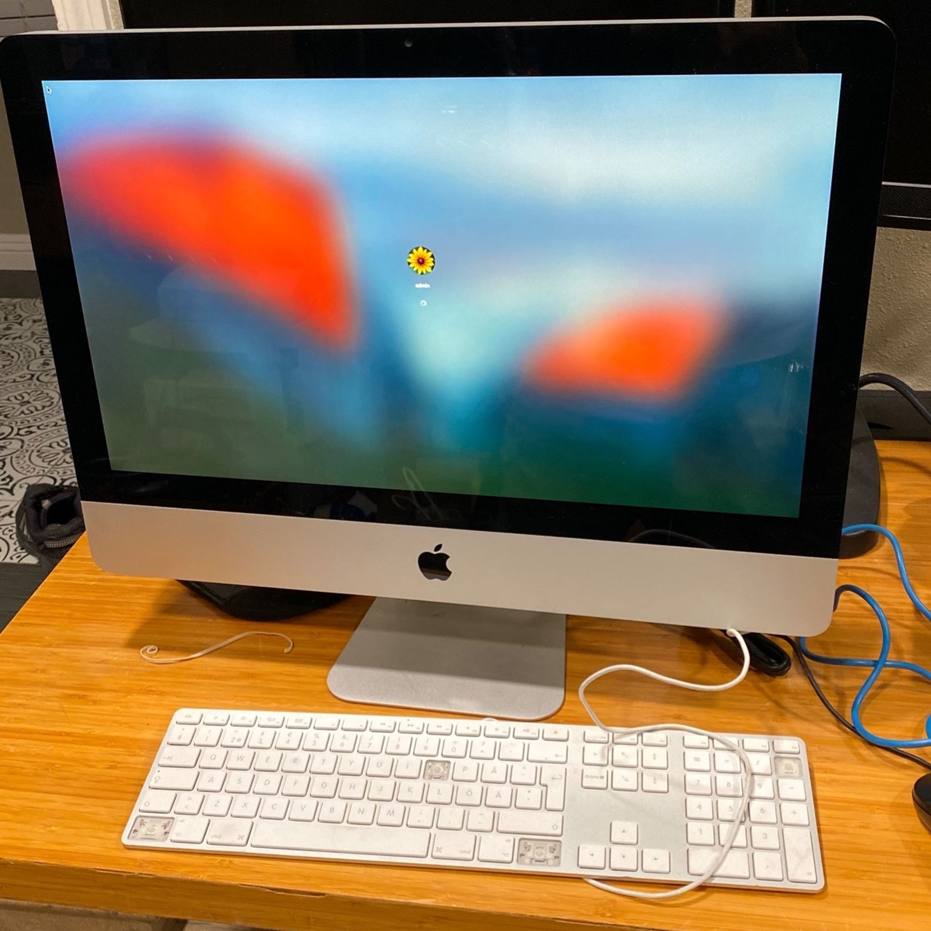 21.5” iMac Desktop Computer MacOS 10.11.6