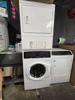 Speed Queen Stackable Washer and Dryer in White ☘️(Open Box)