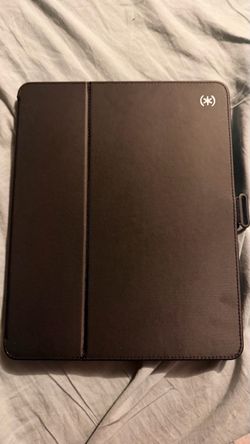 IPad Air 13inch M3 chip w/ case