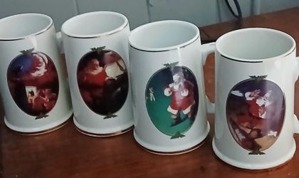 Vintage Coca-Cola Santa Mugs Set – 1993 Collector Edition Gold Rim