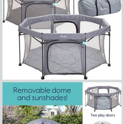 Hiccapop Deluxe Play Yard With Cover