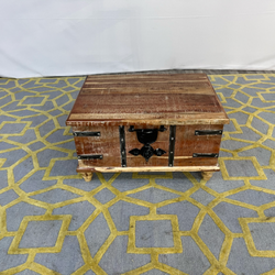 ( Delivery Available ) Pottery Barn Kaplan Lift-top Coffee Table