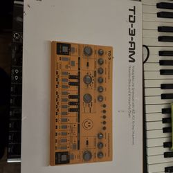 Behringer TD-3 Analog Bass Line Synthesizer 