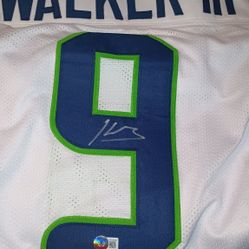 Seahawks Kennethe Walker III Auto Jersey And RC Autograph 