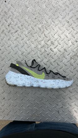 Nike Space Hippie Grey Volt