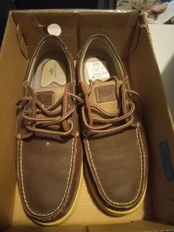 Beach shoes for sale size 12