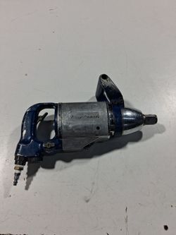 Air impact wrench