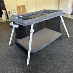 Guava Lotus travel Crib 
