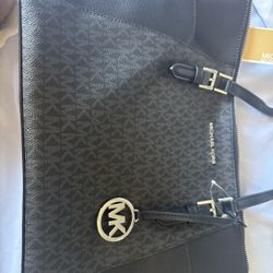 Michael Kors Charlotte Tote 