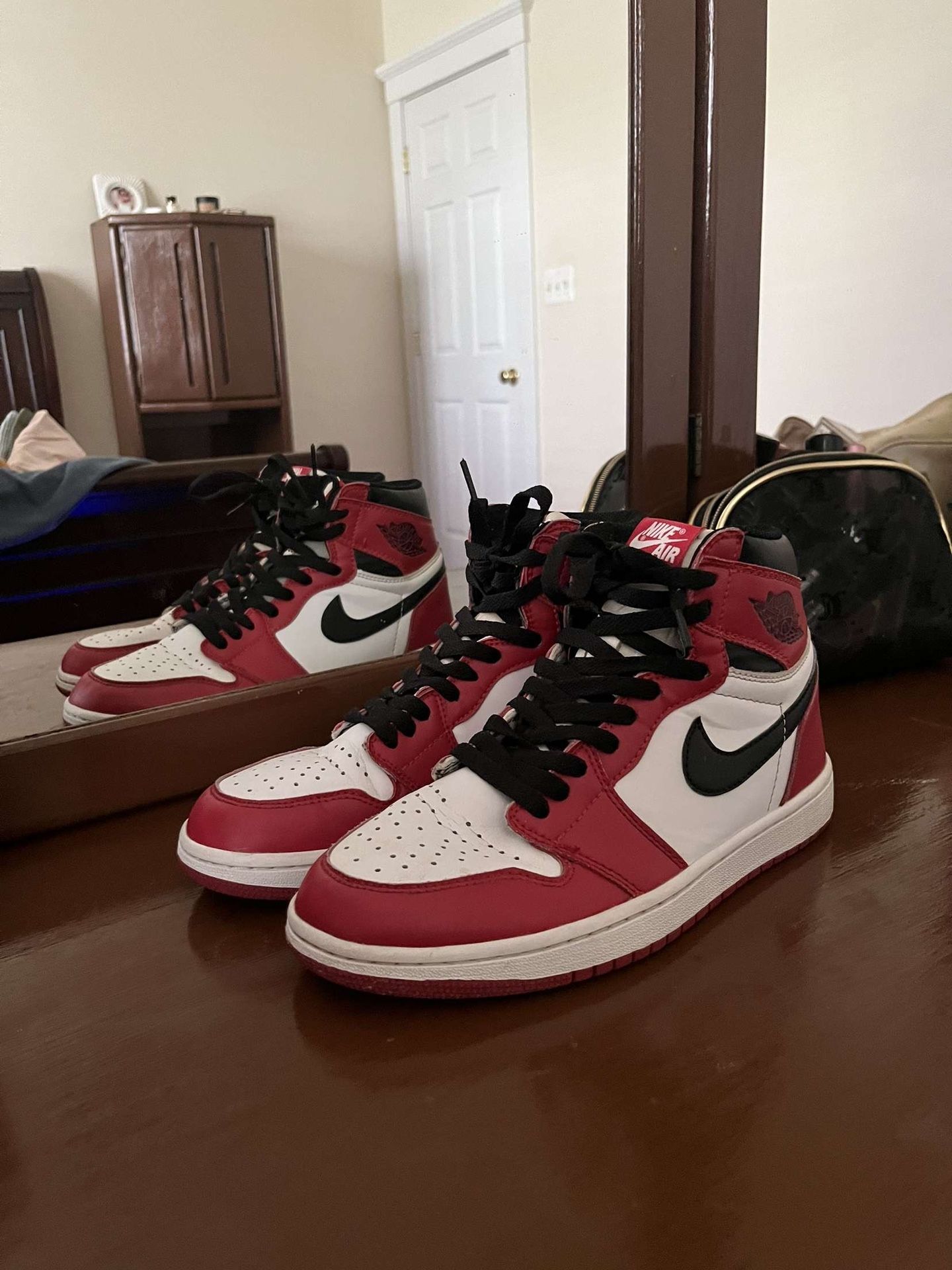 Air Jordan 1 Retro High OG Chicago 2015 Clothing
