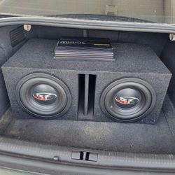 10 In Subs 3000w amp Hits Hard 200$ Obo!!