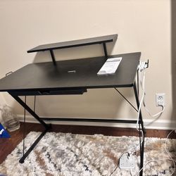 COMPUTER DESK BRAND NEW 