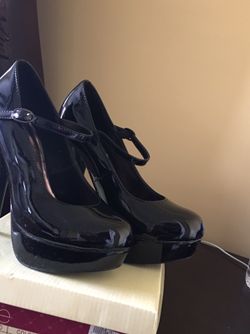 Black heels (size 6)